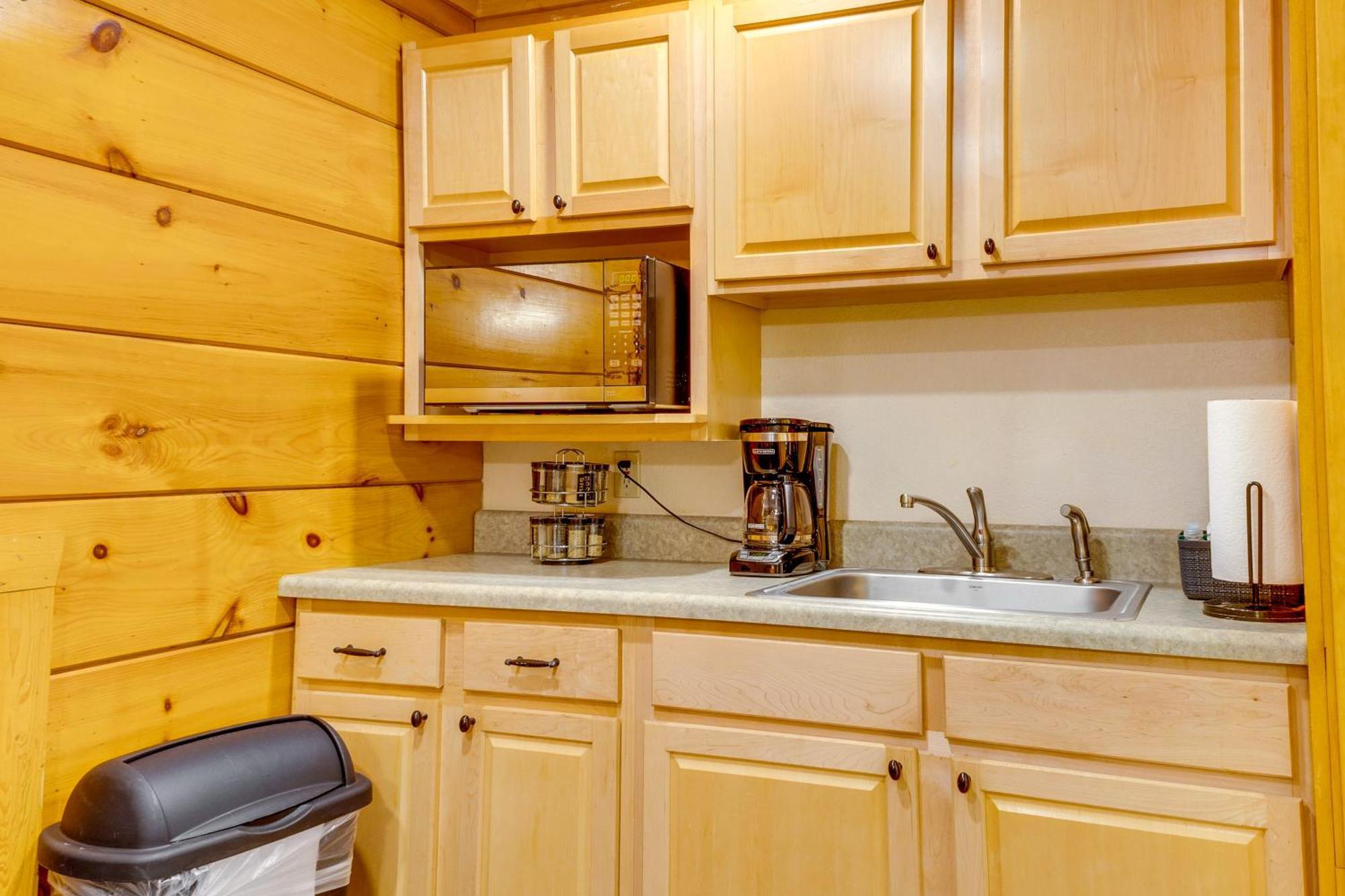 Pigeon Forge Resort Studio Cabin On Dollywood Ln! Exterior foto